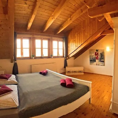 Zum Forsthaus Mit Sauna 180qm Und Garten 아파트